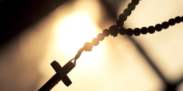 ¿Cómo rezar bien el rosario?